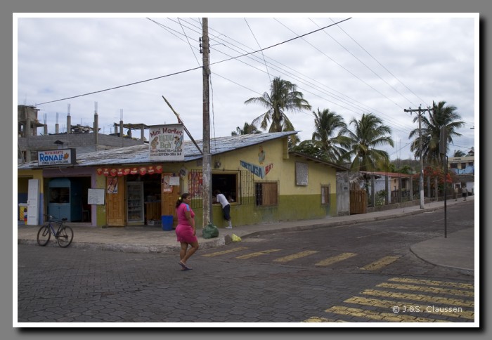 085_J_Puerto_Ayora_Santa_Cruz2847