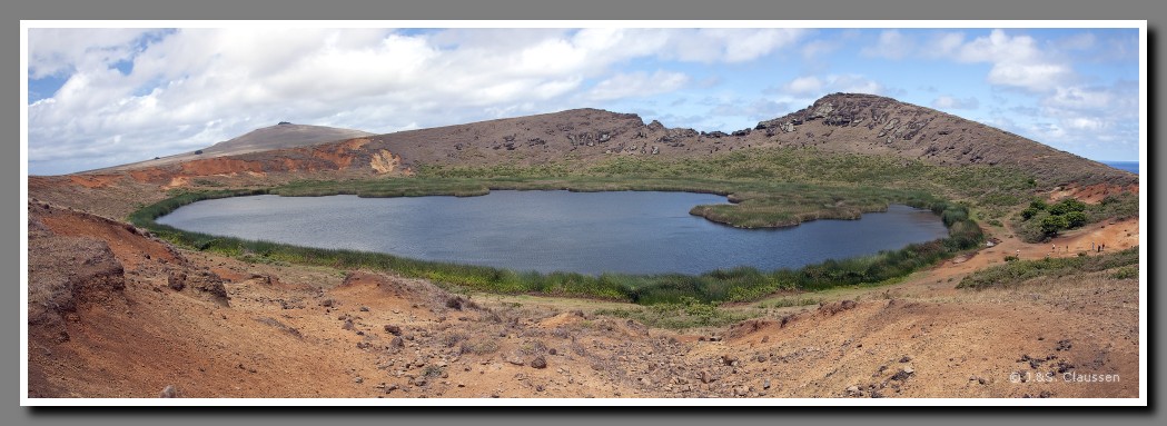 29_SC_Rano_Raraku_Krater_Osterinsel_Pano2
