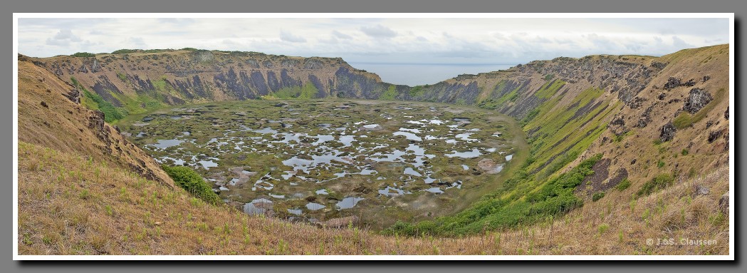 37_JC_Rano_Kau_Krater_Pano1
